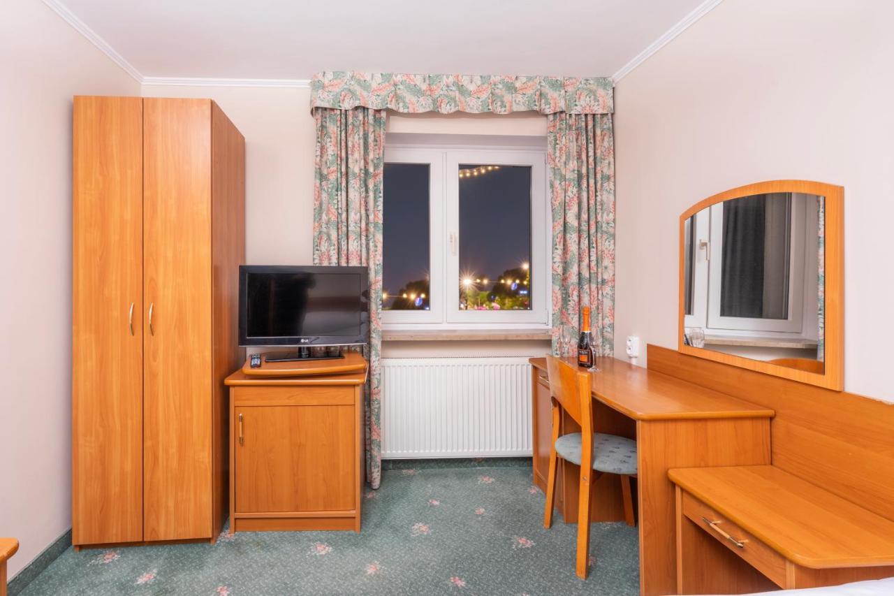 Hotel Victory Home ワルシャワ エクステリア 写真