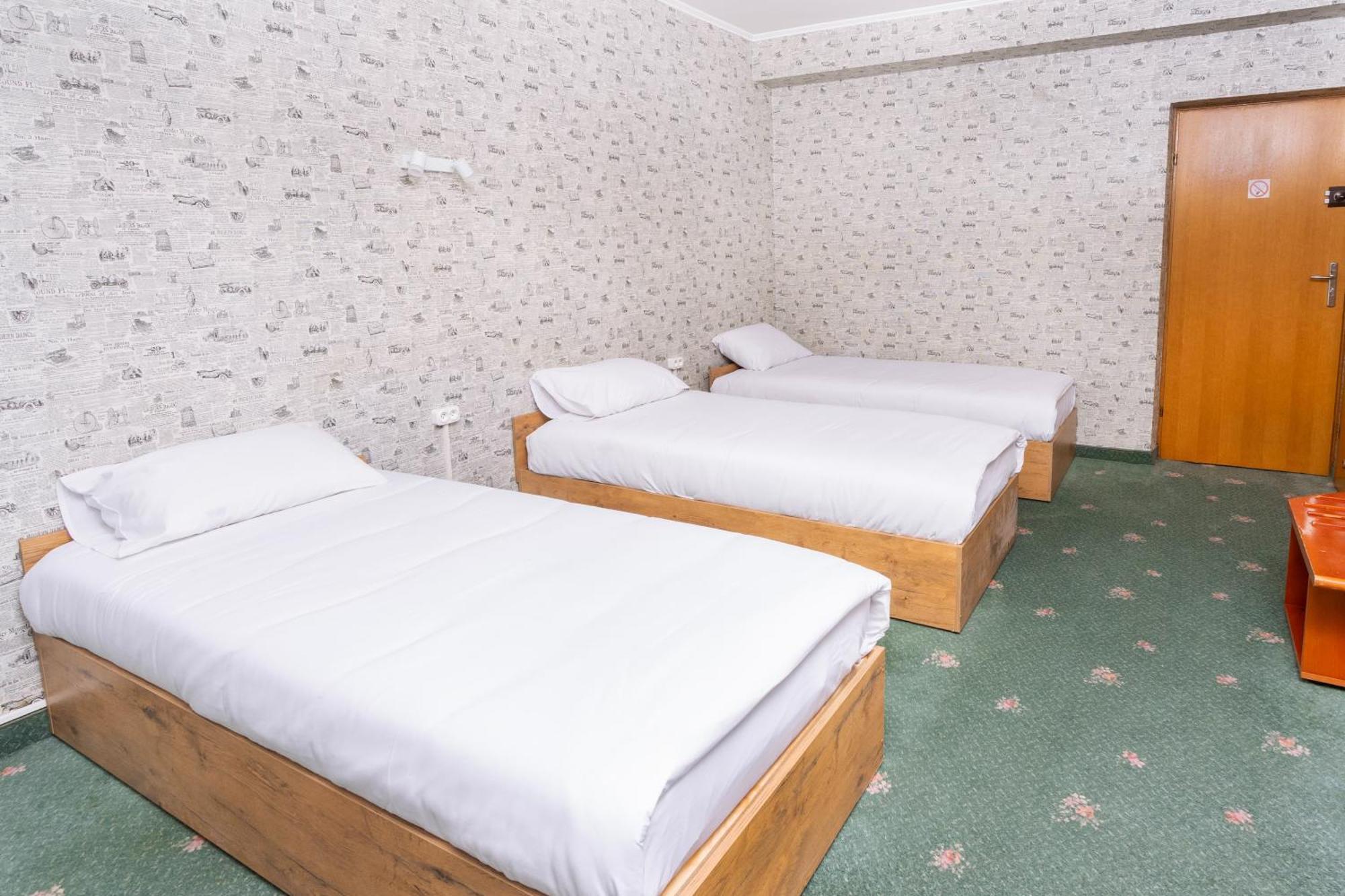 Hotel Victory Home ワルシャワ エクステリア 写真