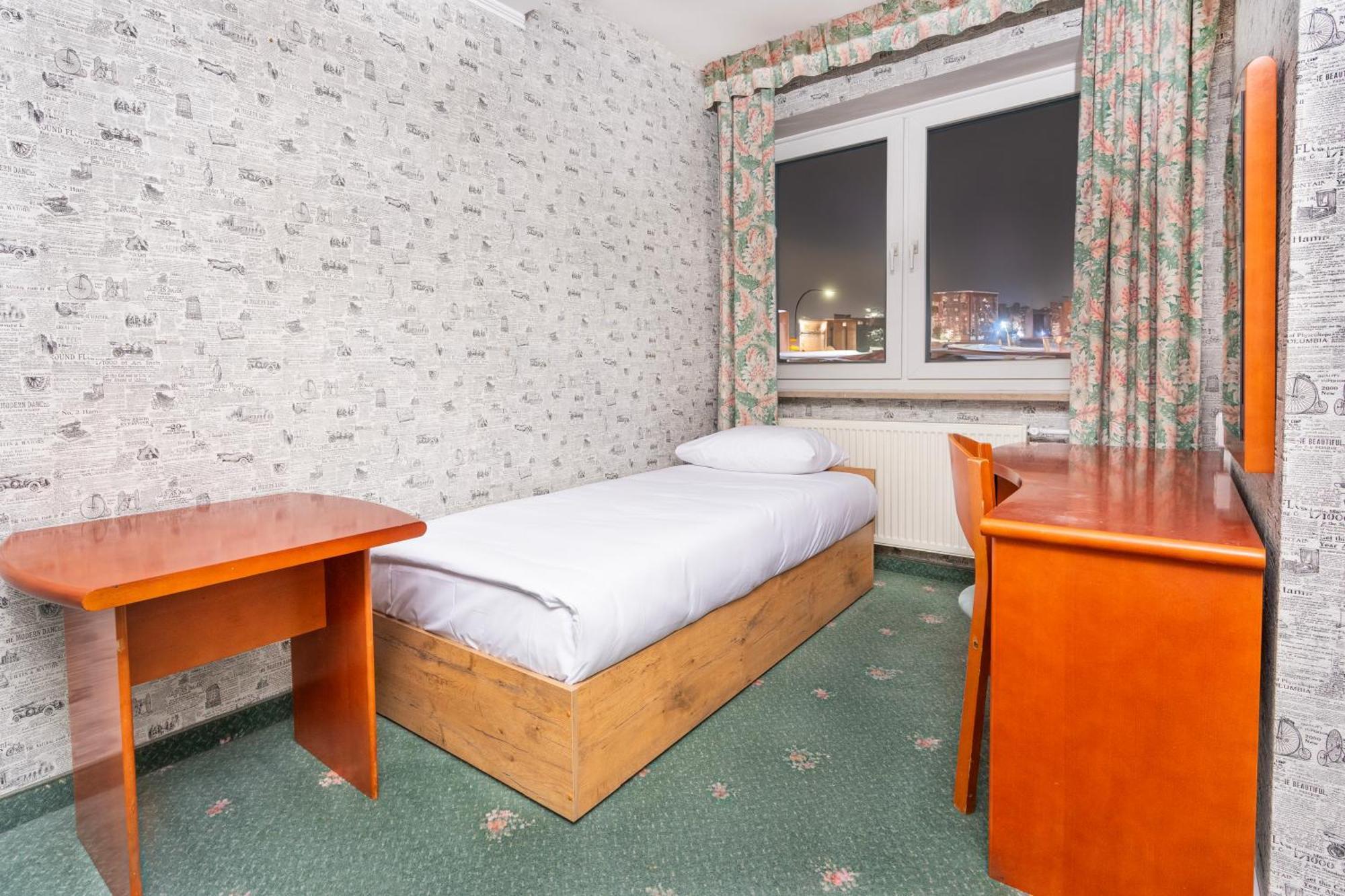 Hotel Victory Home ワルシャワ エクステリア 写真