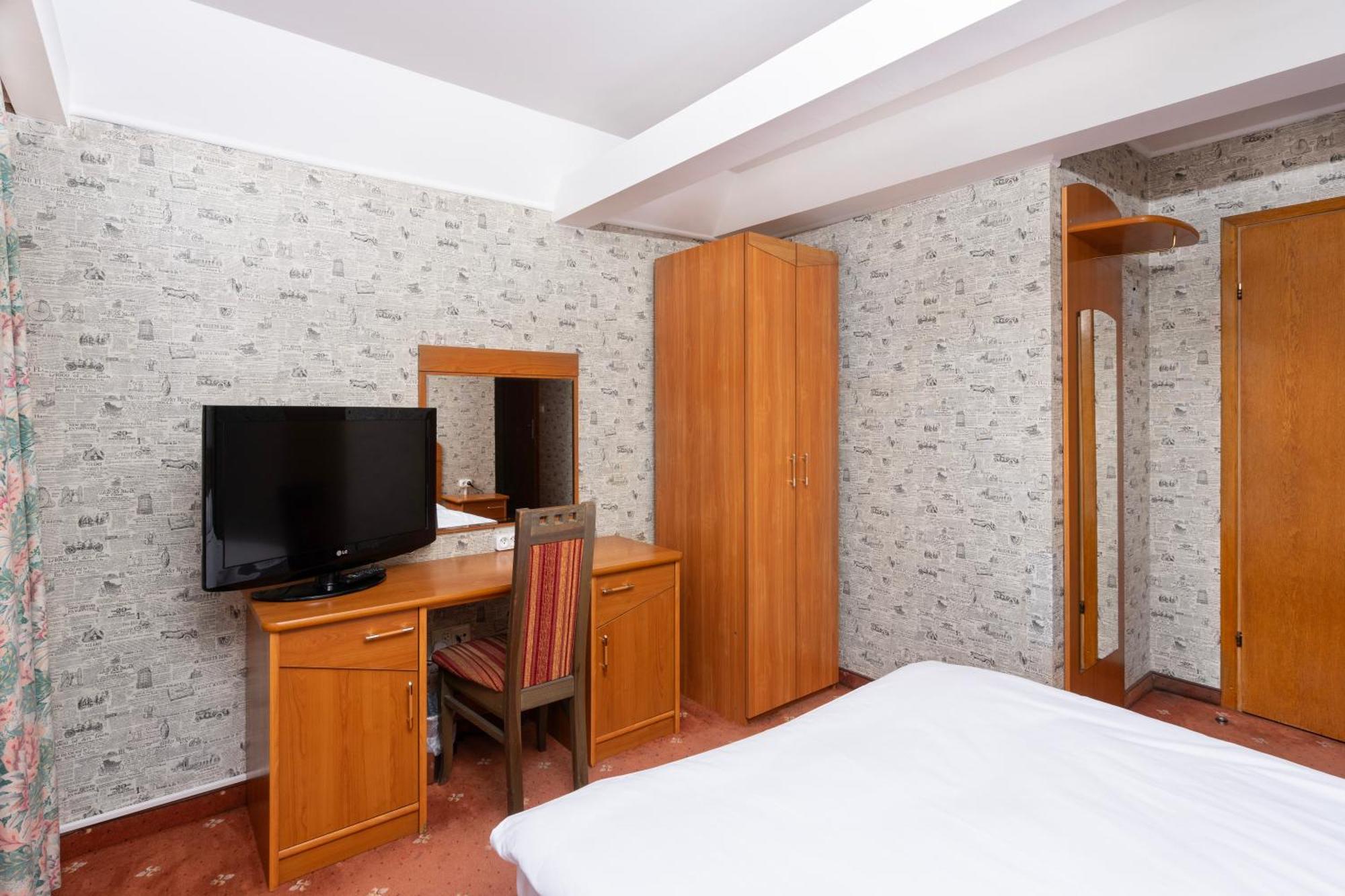 Hotel Victory Home ワルシャワ エクステリア 写真
